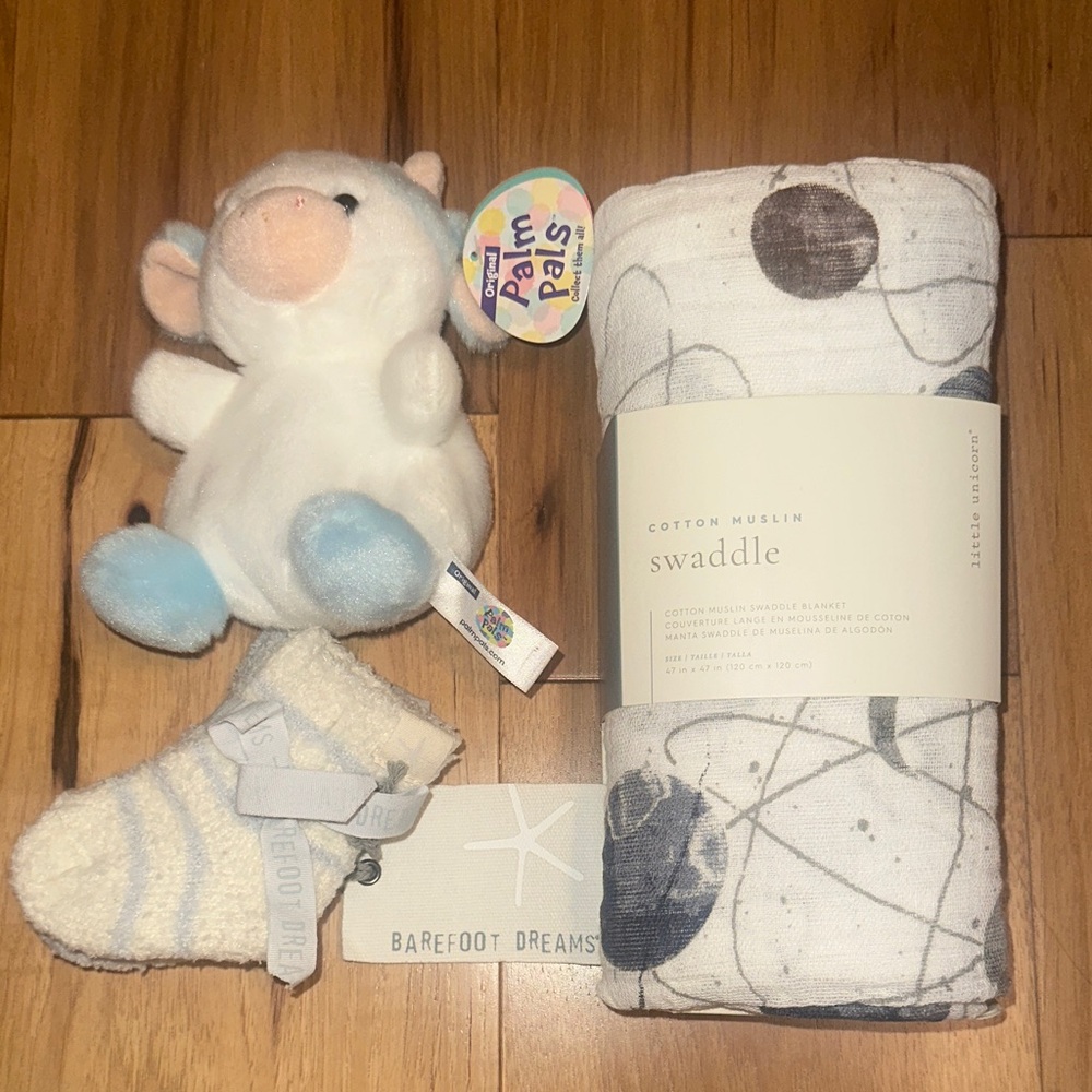 Cotton Muslin Swaddle with Plush Toy and Socks